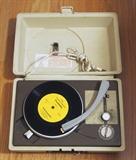 Vintage GE Phonograph