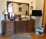 Bedroom Set, Lamps, Flat Screen TV