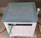 Suncast Hose Holder w Hose