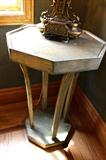 accent table