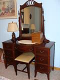 Anyone will look good in this mirror, great dressing table with bench.