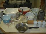 Pyrex & kitchenware