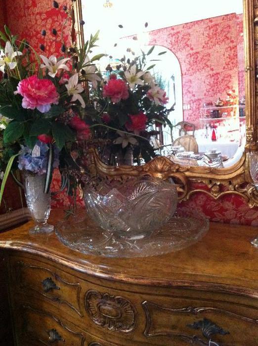     1 of 2 lovely Bombay chests; punch bowl; large tray; 1 of 2 matching mirrors