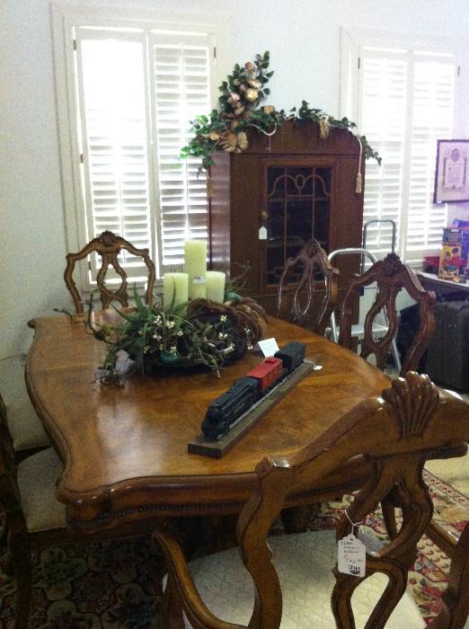            another extra nice dining table with 6 chairs