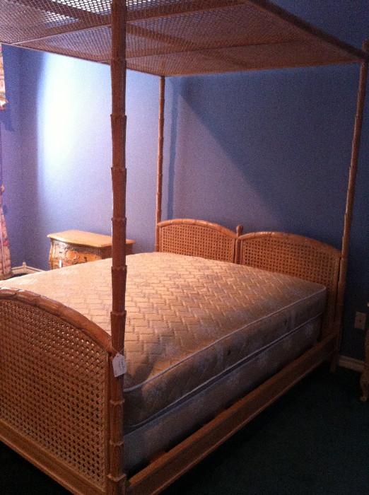                           king cane/rattan canopy bed 