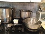 Great Stock Pot and collanders are among the cookware available