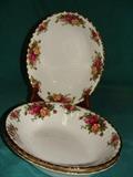 Old Country Rose - Royal Albert - 3 oval bowls, 9"