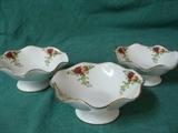 Royal Albert Old Country Roses Fluted edge Footed bowls 5 1/4" x 2 1/2"