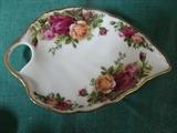 Royal Albert Old Country Roses Leaf Shaped Mint or Nut Dish 6"