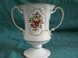 Royal Albert Old Country Roses Double Handled Grandeur Vase 9 1/4" x 6 3/4"