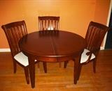 Dining Room Set- Without Leaf 5ft round