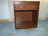 BR10 nightstand