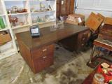 Large Business Desk.
