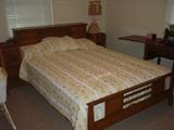 Sumter 














Sumter Furniture Co. Queen Size Bed w/ bookcase headboard.