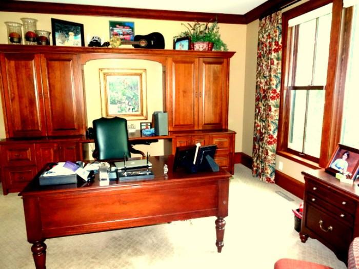 Executive Office Furniture and Accessories