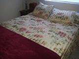 full/queen bed