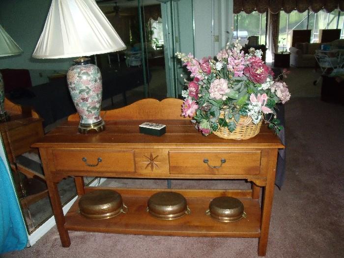 Ethan Allen sofa table or entry table with copper pieces on shelf