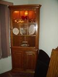 Corner unit with dining set