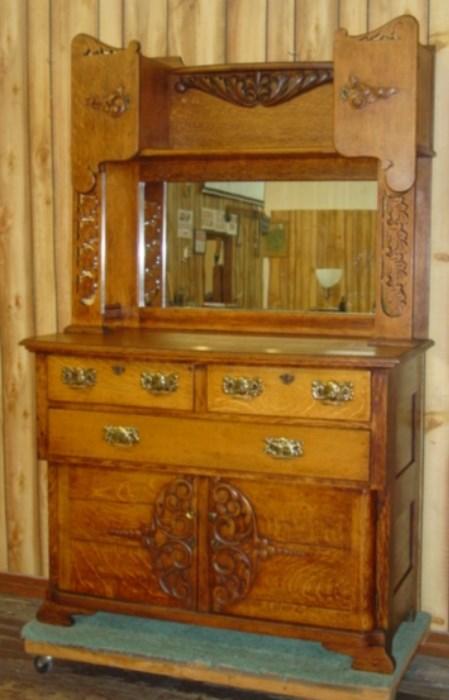 Unusual Oak Sideboard w/Doors on Top