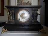 ANTIQUE MANTLE CLOCK