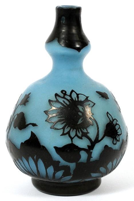 Lot#1003, DE VEZ, FRENCH CAMEO GLASS VASE, C. 1910, H 5"Hand blown and hand cut cameo vase, Black over blue. Signed.