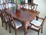 BROYHILL DR SET - TABLE & 2 LEAVES & 6 CHAIRS