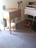electric sewing machine/cabinet