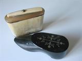 Bone and shoe with inlay snuff box