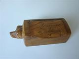 Carved snuffbox with dog's head