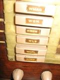 Select buttons on GENERAL ELECTRIC table top radio