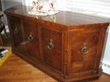 Dining room set sideboard