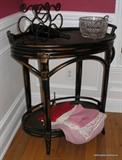 Bamboo Style Server with tray/Wine Rack/Linen