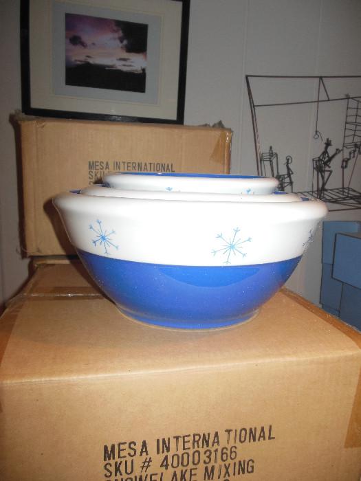 Cold water Creek Snow Flakes Mixing Bowls (6 boxes!)