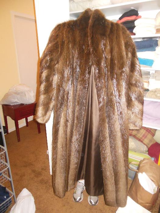 Full Length Racoon coat.Model shoes not included :)