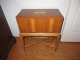 FINE MAHOGANY/SATIN WOOD BAKER BOX ON STAND