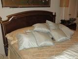 HANDSOME KING SIZE BED