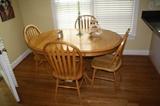 Oak table w/ 4 chairs