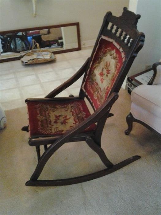 Side view of the Eastlake Quilters Chair