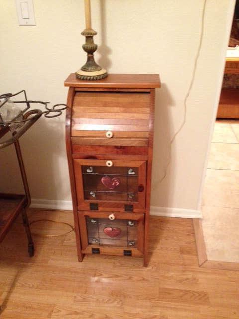 Great little cabinet - perfect in the kitchen!