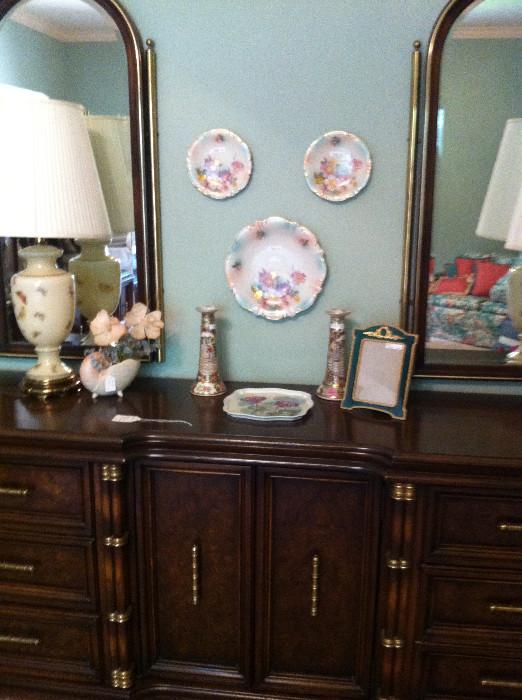                matching dresser with 2 mirrors