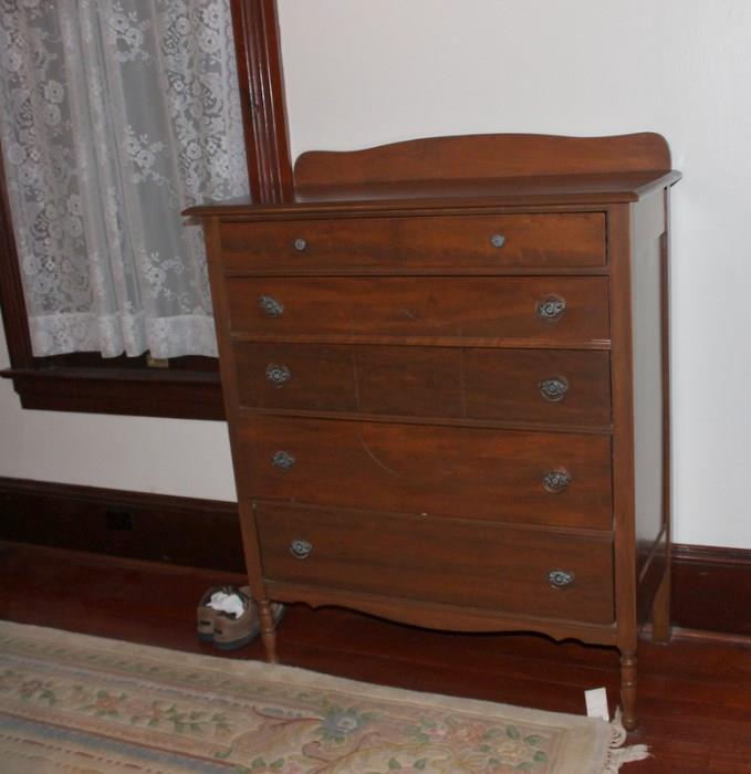Antique chest of Drawers