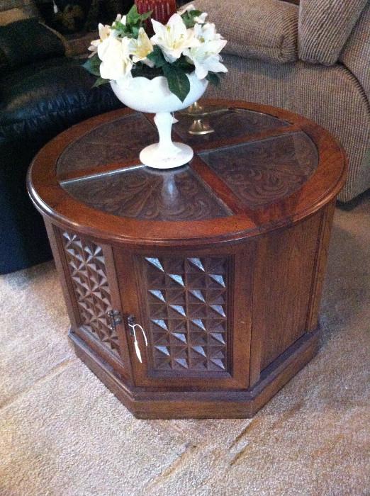                            small round side table