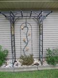 CONCRETE FIGURINES / LAWN DISPLAYS / YARD ART AND OUT DOOR DECOR