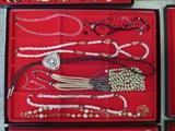 Jewelery & costume pieces - excellent condition