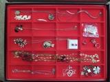Jewelery & costume pieces - excellent condition