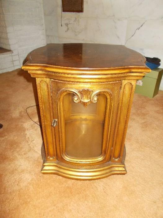 Wooden End/Lamp Table with Glass Doors & Light