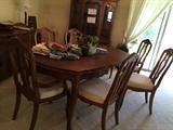 Bassett Dining table/6 chairs