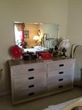 dresser/mirror