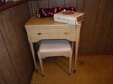 SEWING MACHINE AND BENCH