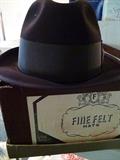 FINE FELT HAT IN ORIG BOX